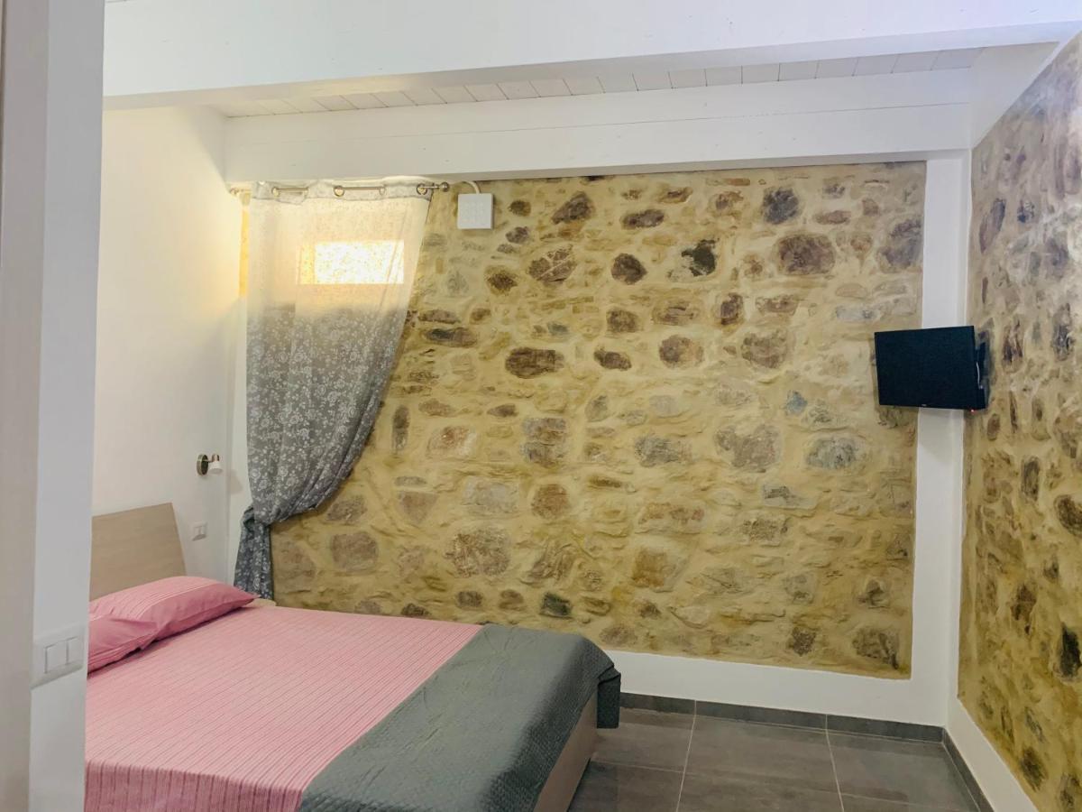 Casa Castello Hotel Rocca Imperiale Exterior photo